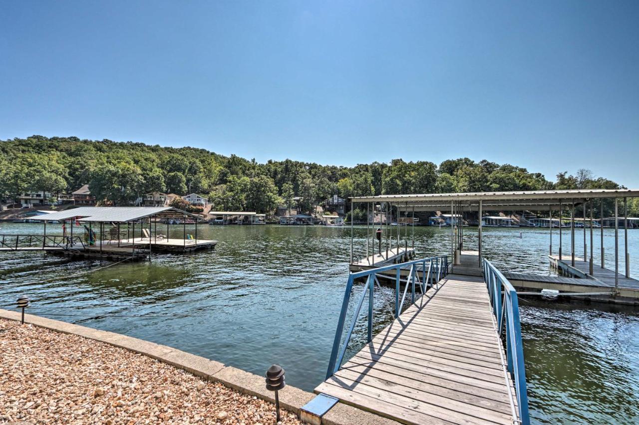 On-The-Water Retreat With Dock Pet Friendly! Villa Lake Ozark Kültér fotó
