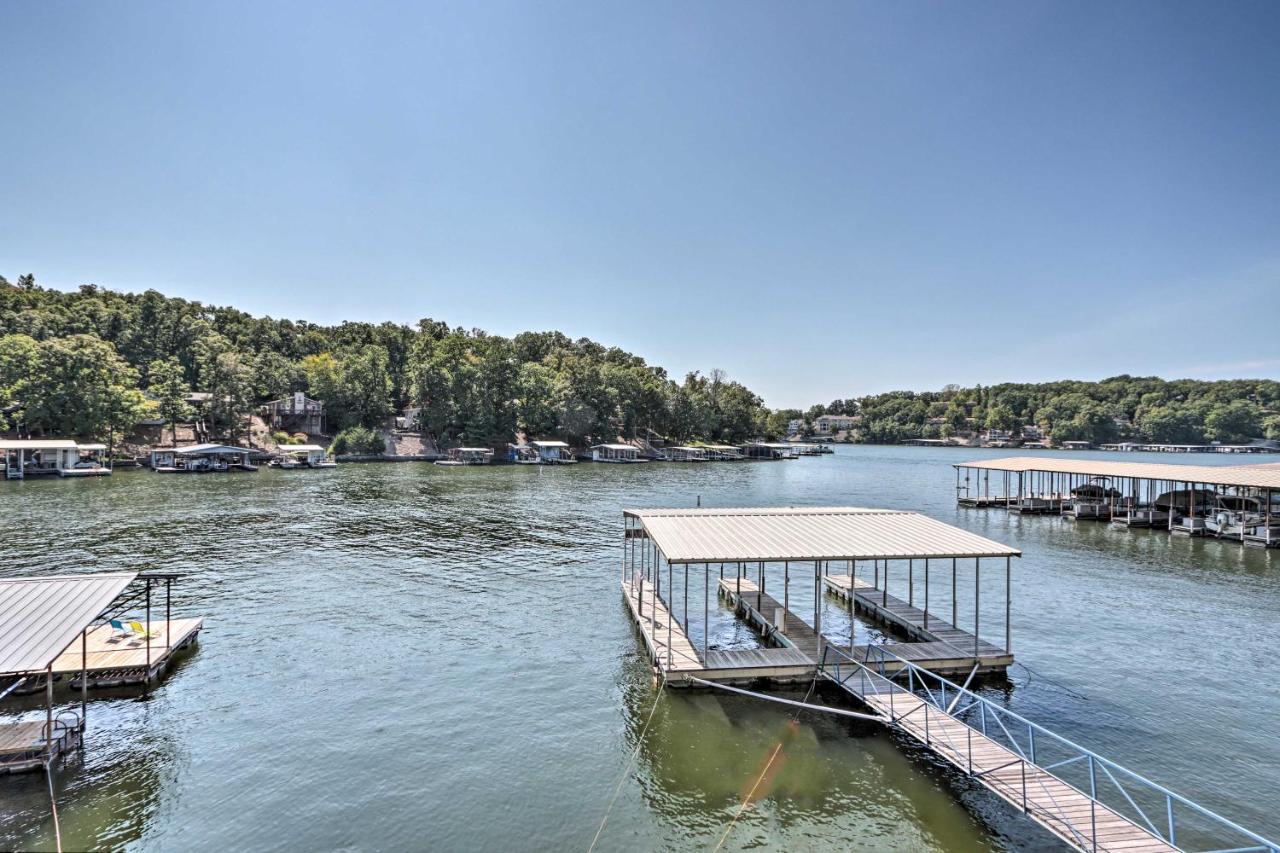 On-The-Water Retreat With Dock Pet Friendly! Villa Lake Ozark Kültér fotó